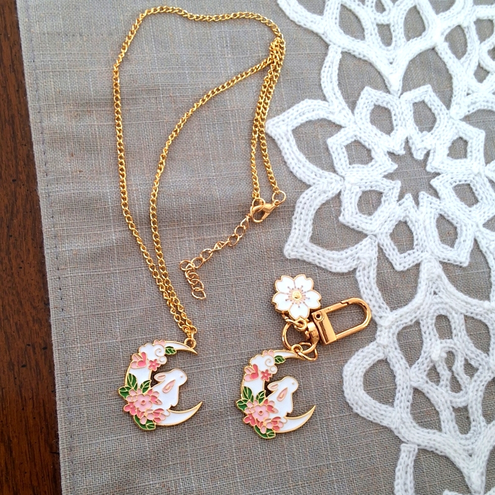 💥Sale💥Gazing Bunny Swinging On The Moon Necklace & Keychain NEW